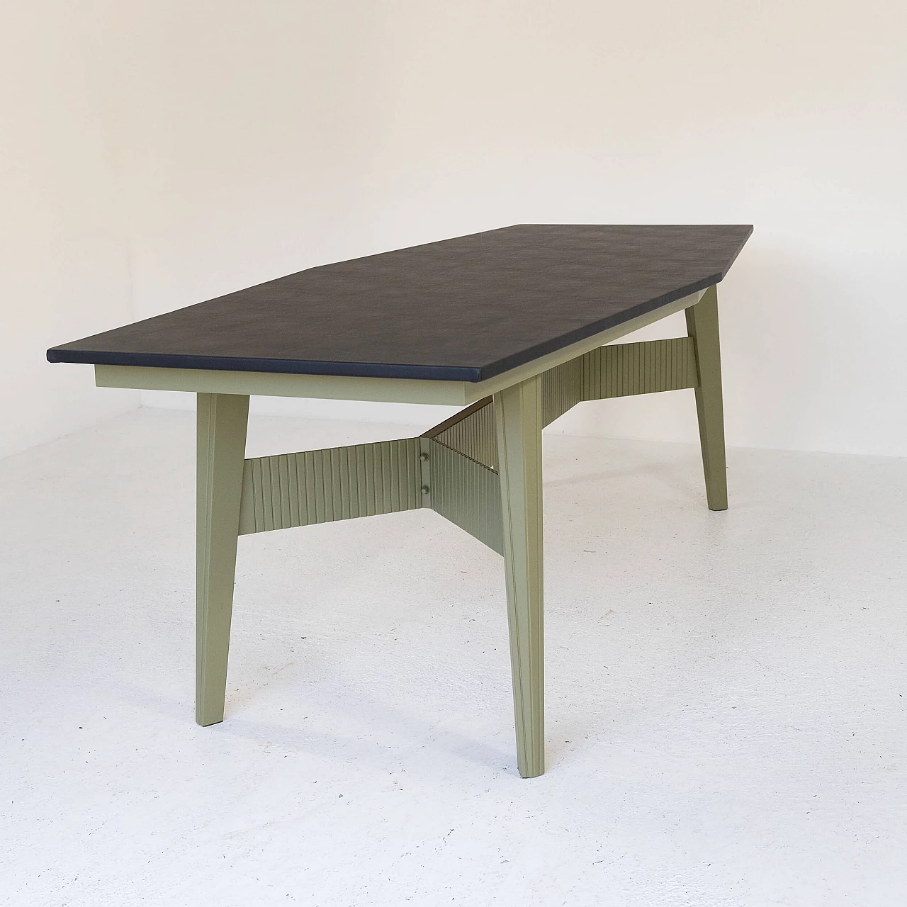 Green varnished metal and black leatherette table, 1960s 3