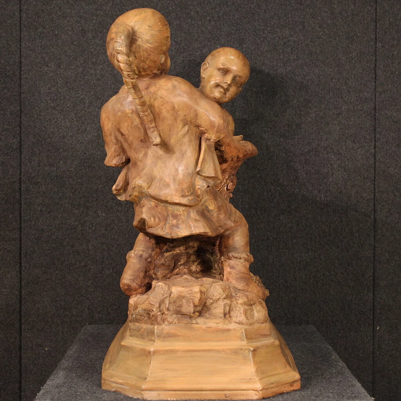 Scultura in terracotta di vaso e bambini di Goldscheider Wien 11