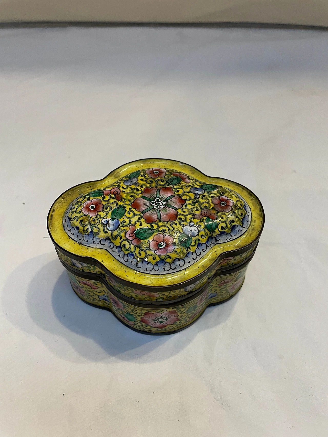 Scatola cinese in metallo smaltato cloisonné 1