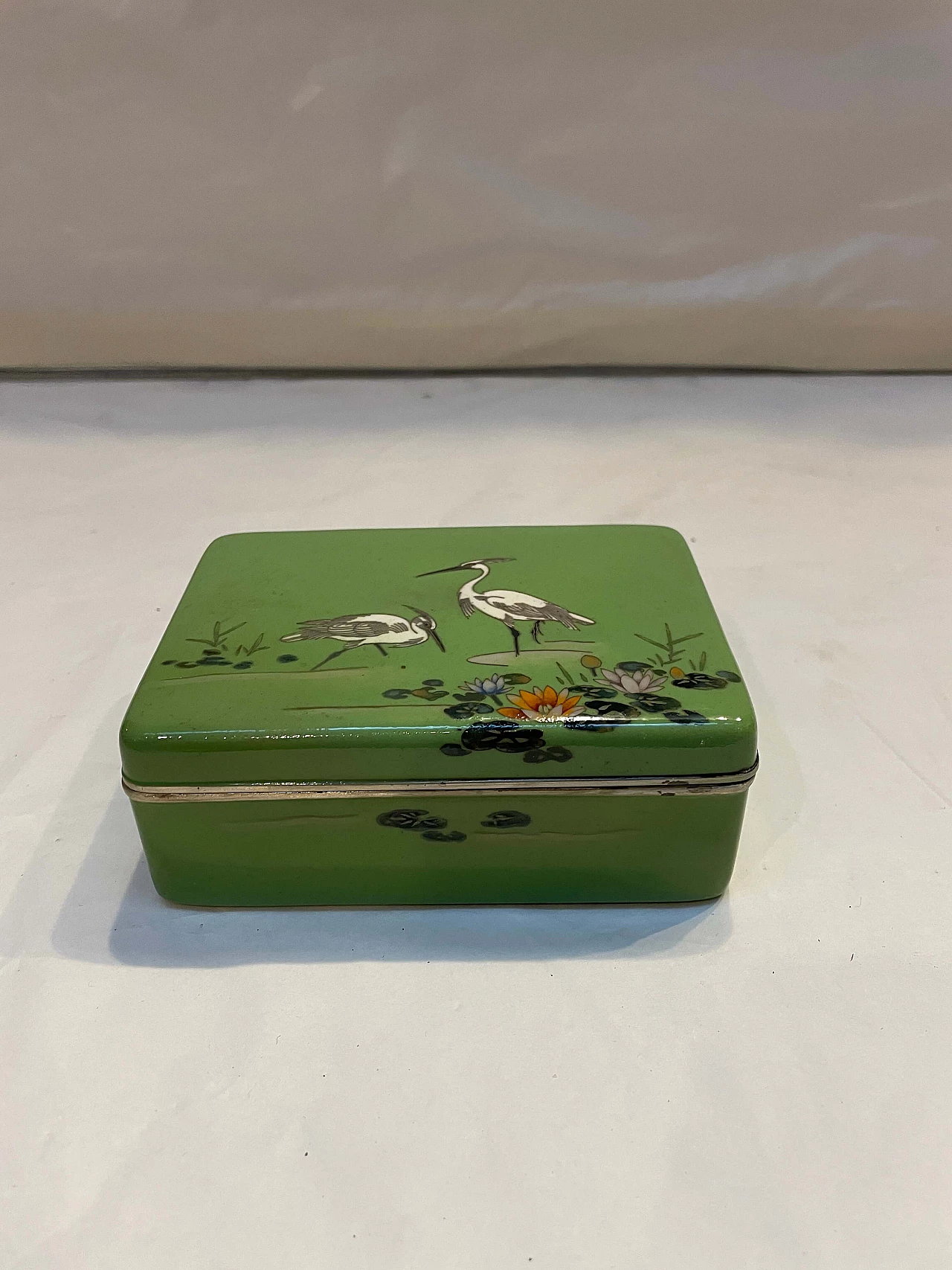 Japanese cloisonné enameled metal box with herons, 19th century 4