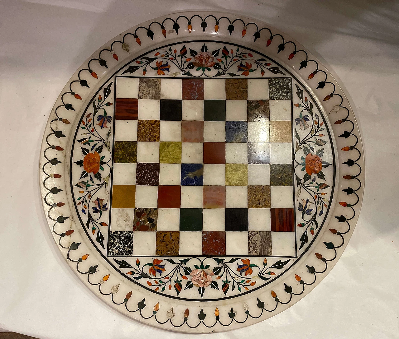 Circular chessboard in coloured marble, early 20th century 1