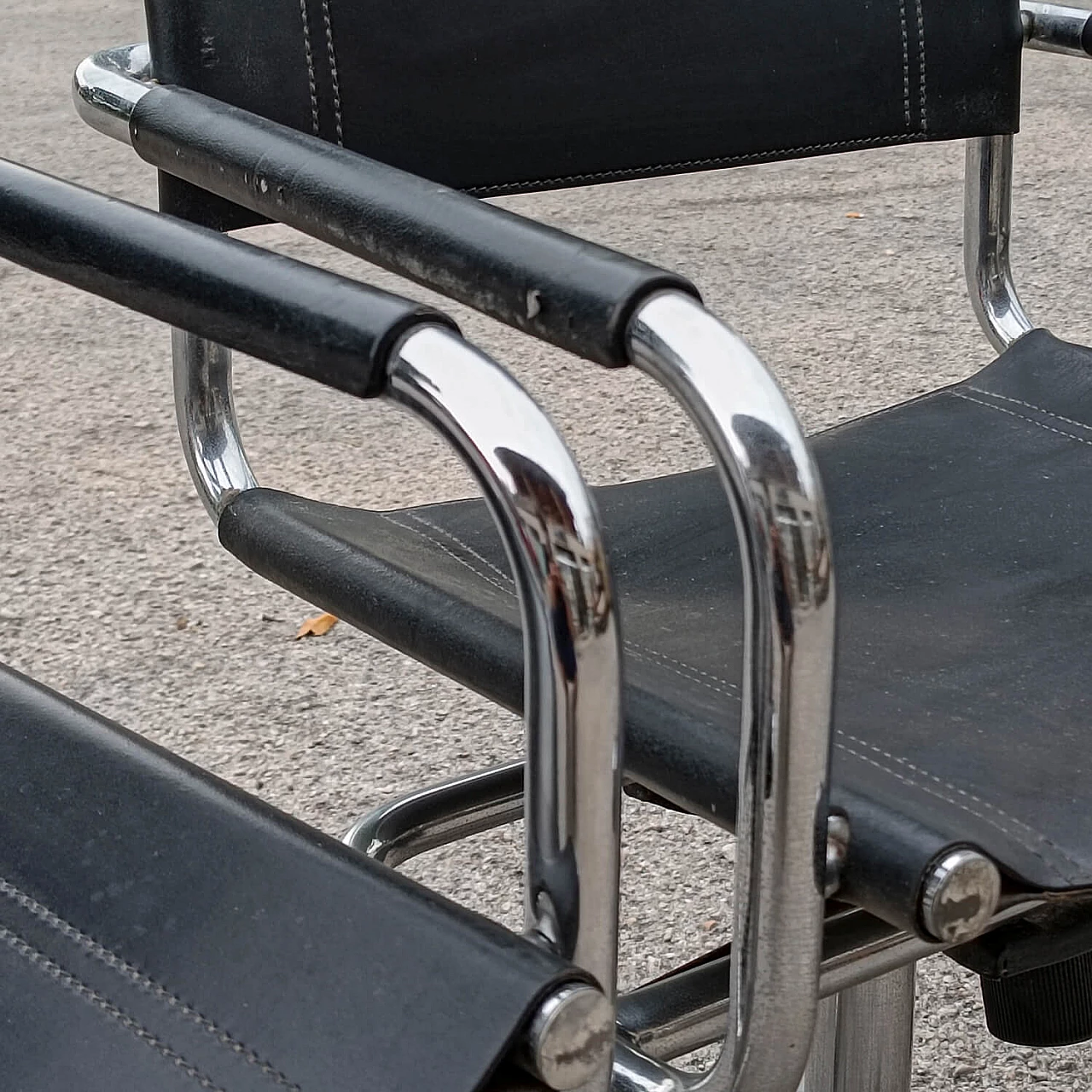 4 Metal and leather armchairs in the style of Mart Stam, 1980s 5
