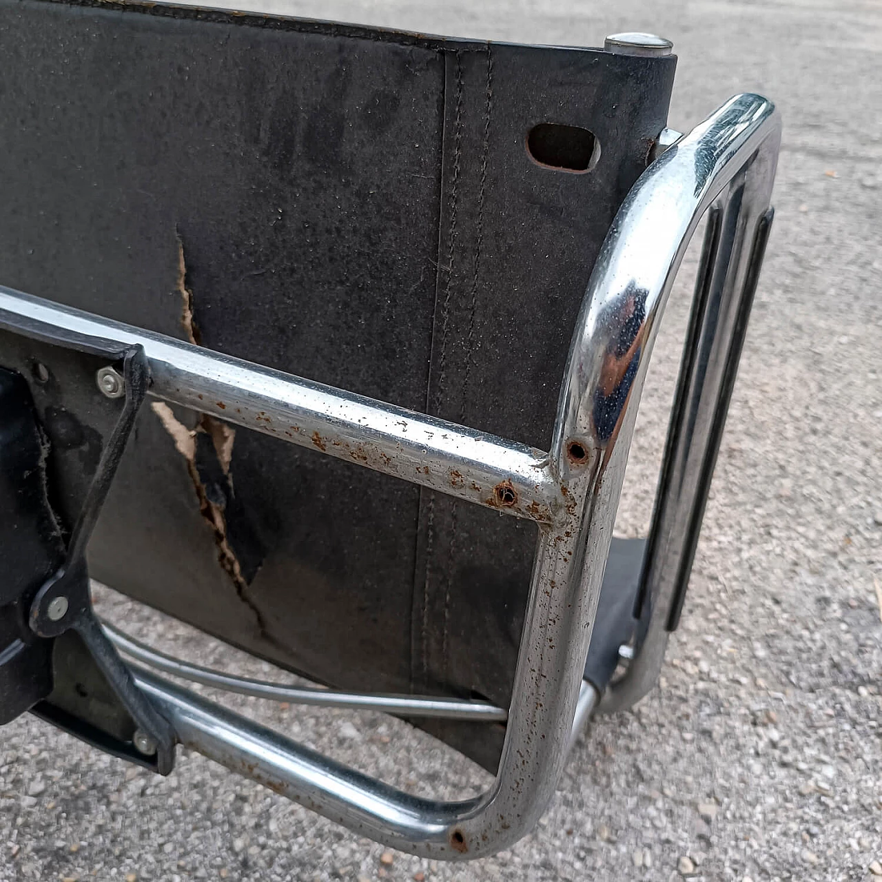 4 Metal and leather armchairs in the style of Mart Stam, 1980s 7