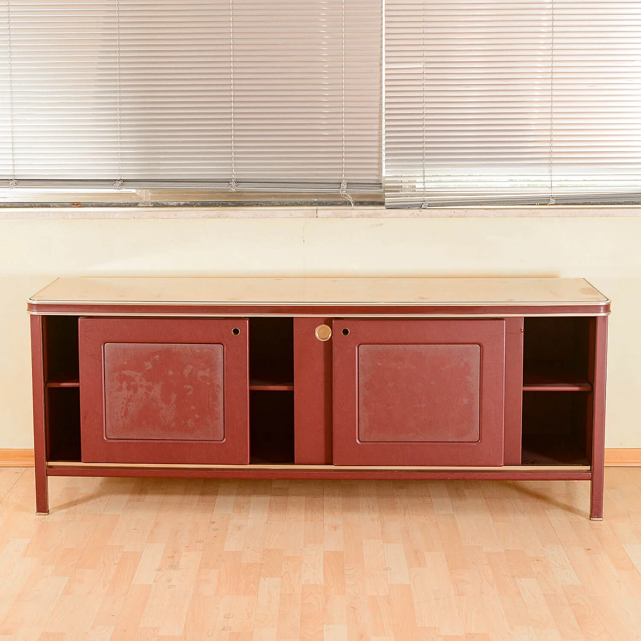 Burgundy leatherette, glass and metal sideboard by Umberto Mascagni 2