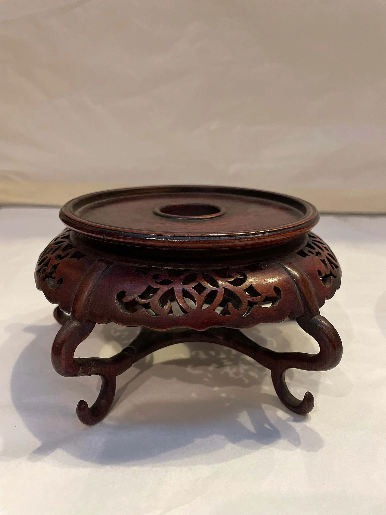 Chinese cachepot with inlaid wooden stand, circa 1800s 10