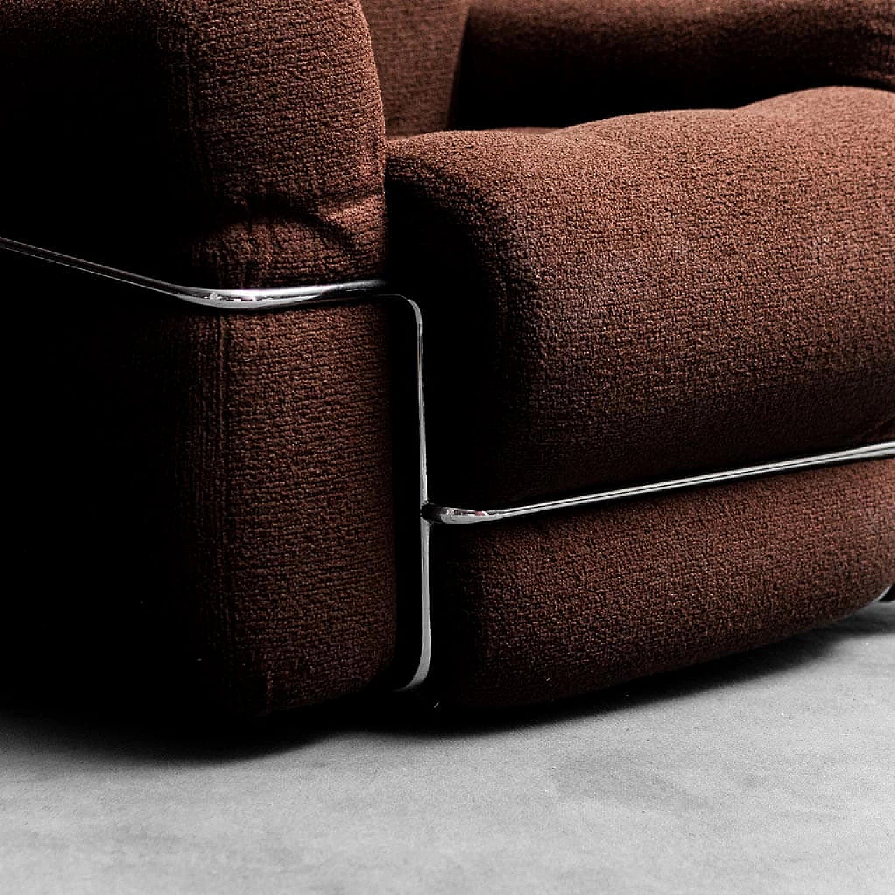 Pair of brown fabric and tubular metal armchairs, 1970s 4