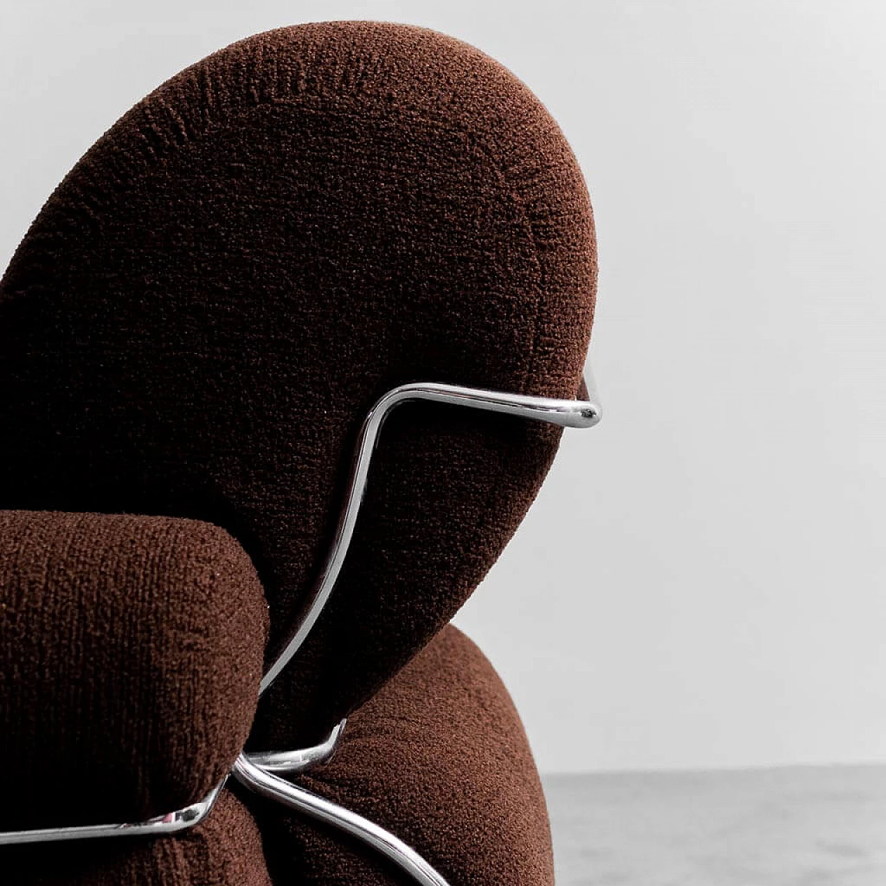 Pair of brown fabric and tubular metal armchairs, 1970s 5