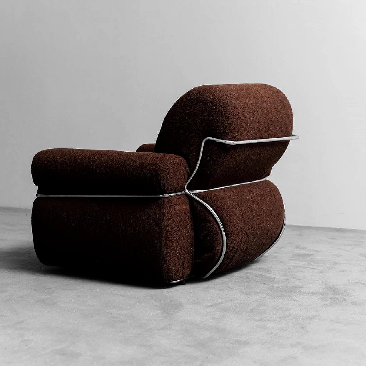 Pair of brown fabric and tubular metal armchairs, 1970s 7
