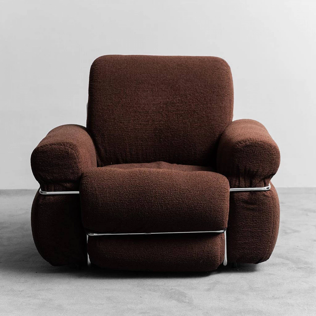 Pair of brown fabric and tubular metal armchairs, 1970s 8