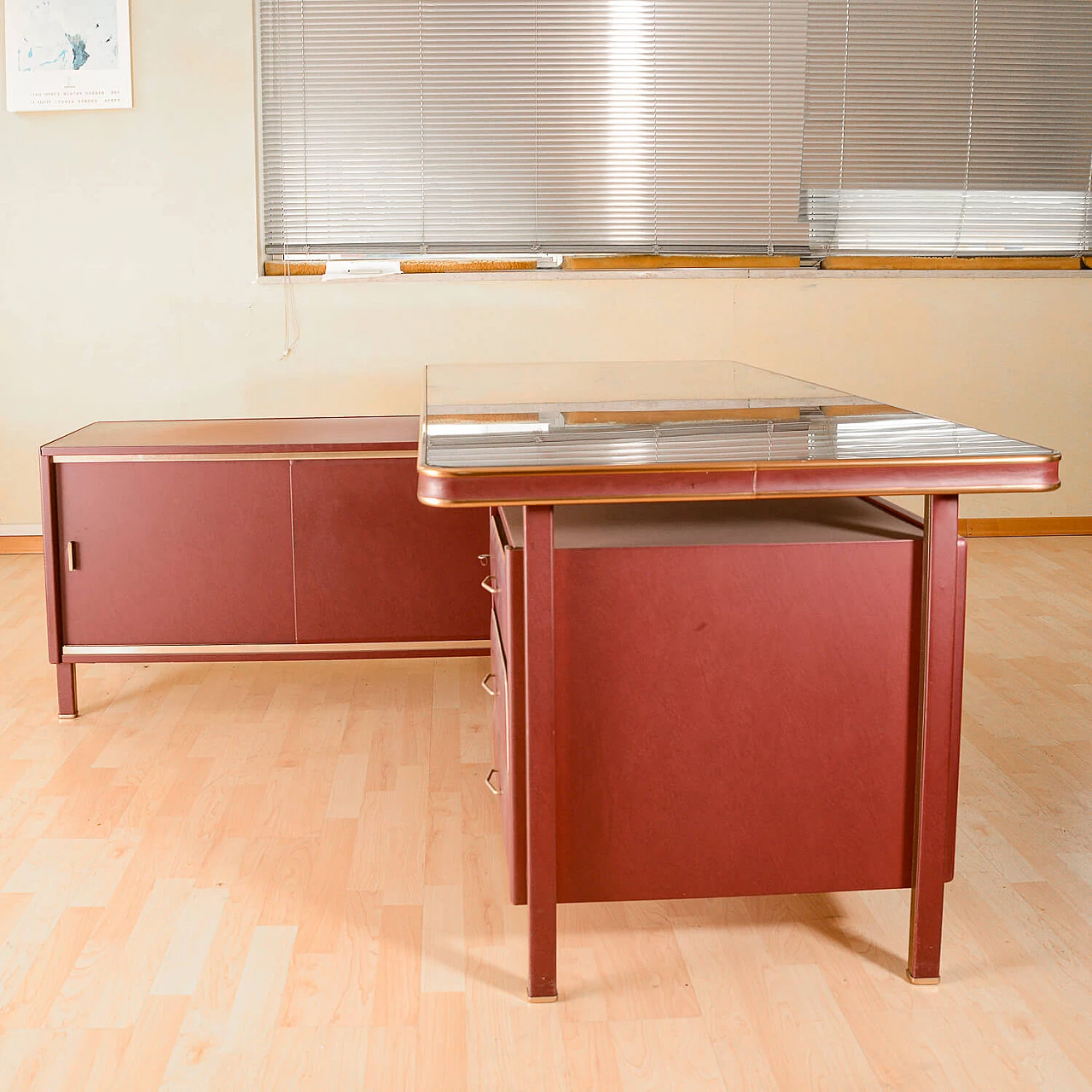 L-shaped desk in burgundy by Umberto Mascagni, 1950s 8