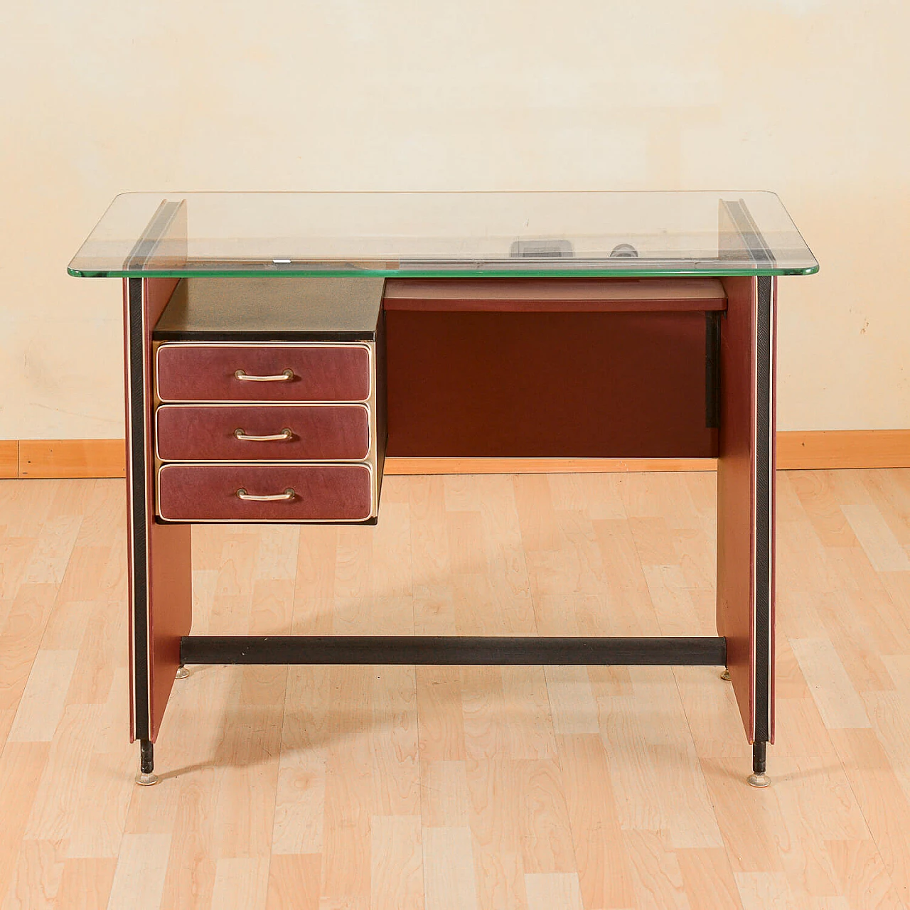 Burgundy leatherette writing desk by Umberto Mascagni, 1950s 1