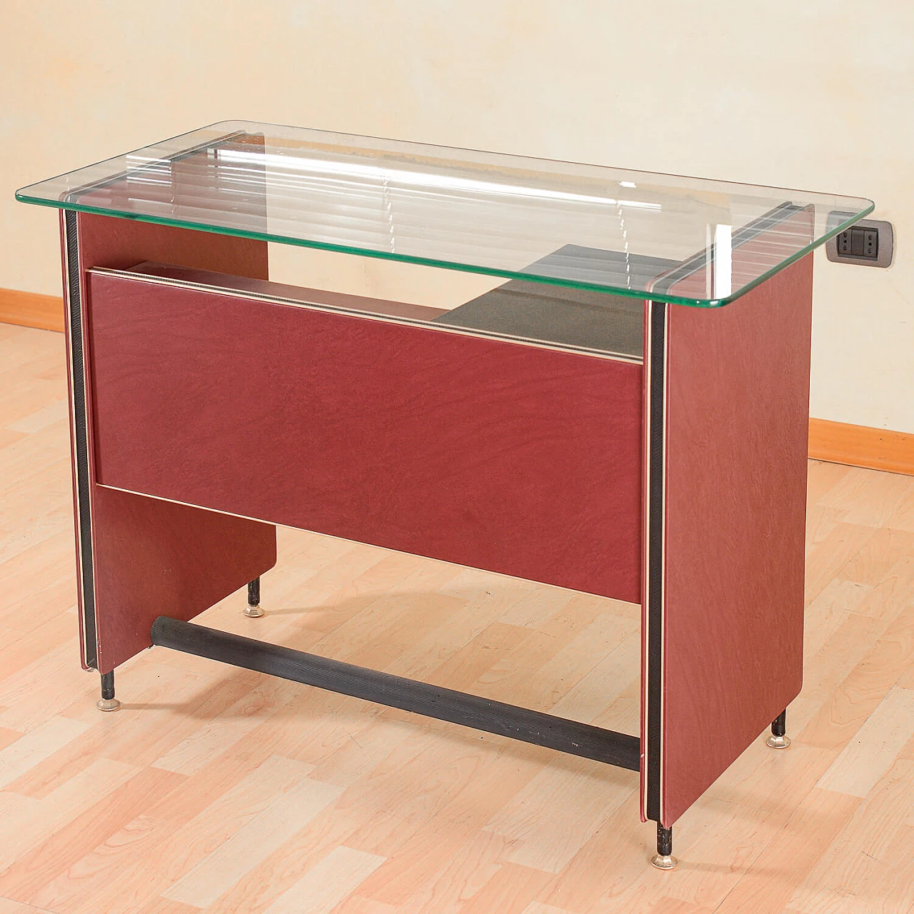 Burgundy leatherette writing desk by Umberto Mascagni, 1950s 8