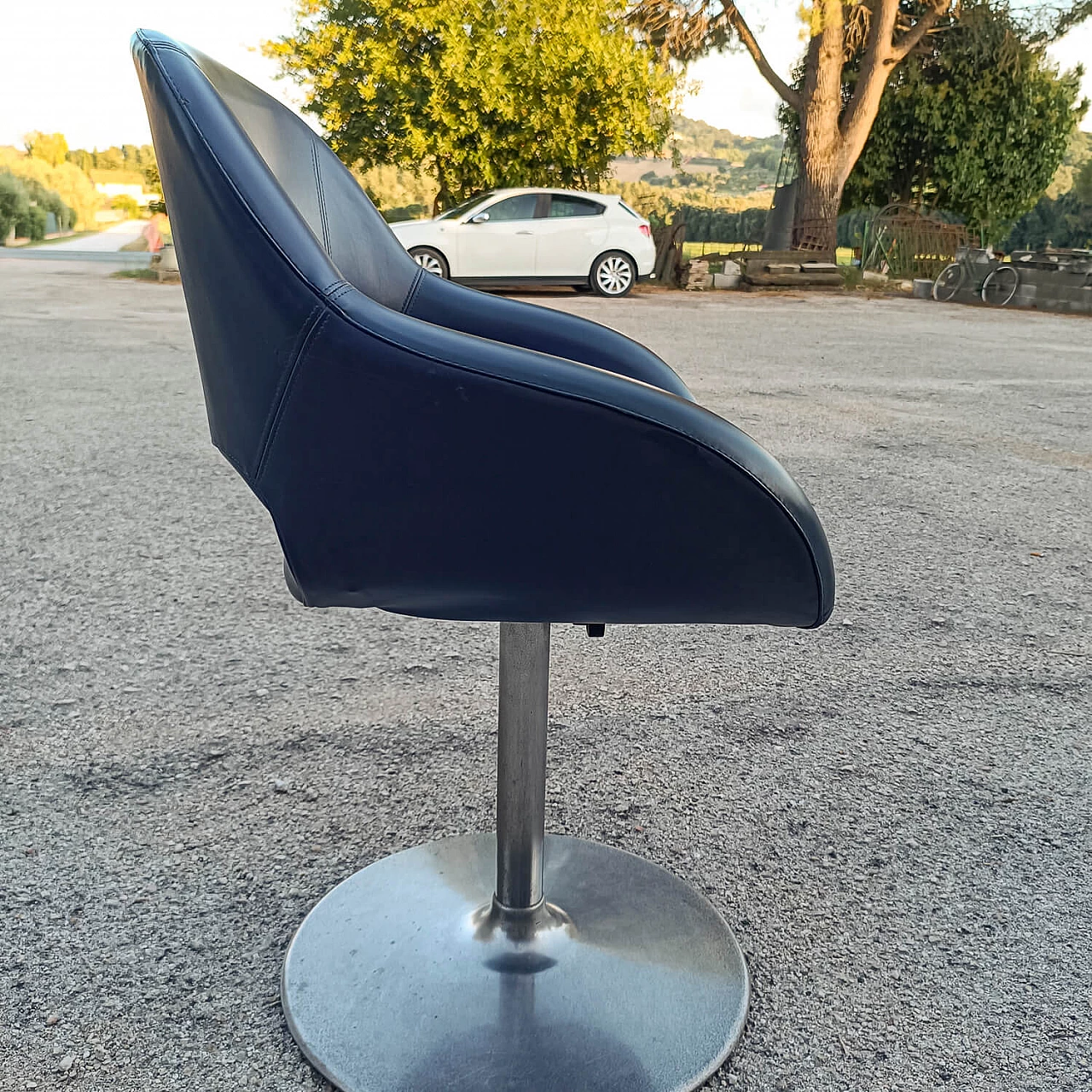 Leather vilpelle swivel armchair with metal pedestal, 1980s 3
