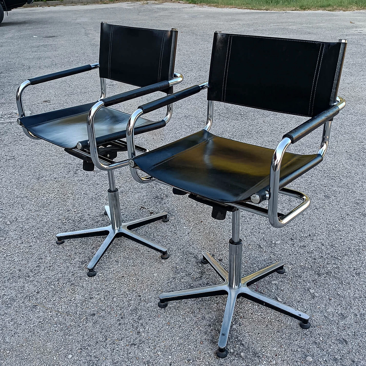 Pair of Mart Stam style studio chairs in leather and steel, 1980s 2
