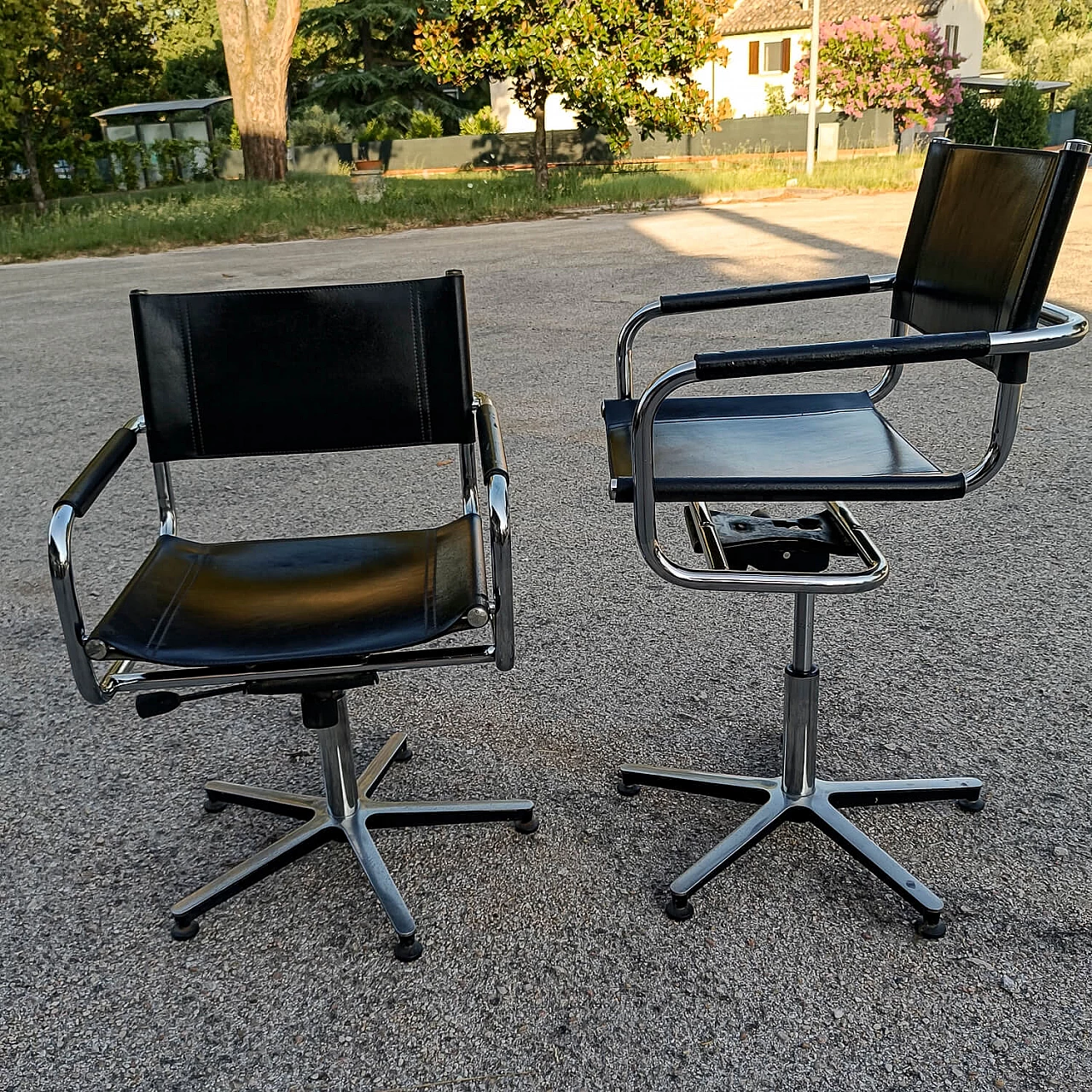 Pair of Mart Stam style studio chairs in leather and steel, 1980s 7