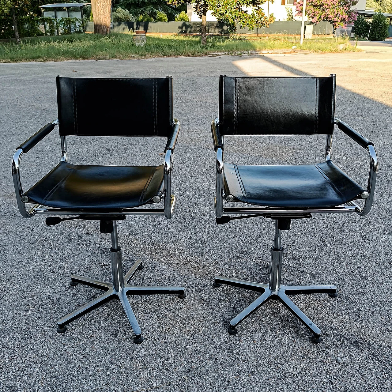 Pair of Mart Stam style studio chairs in leather and steel, 1980s 8