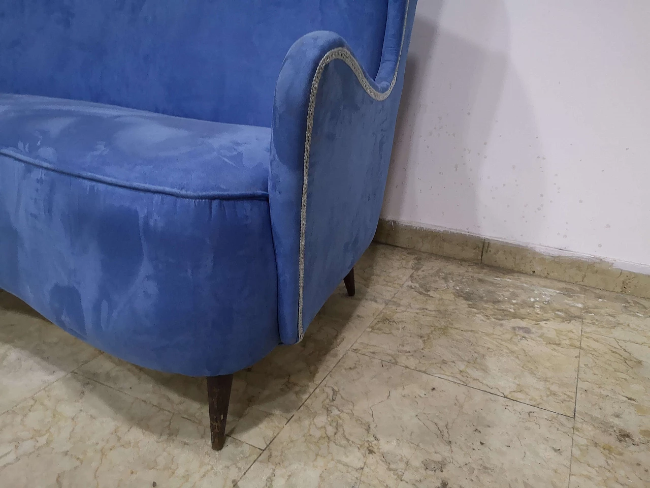 Divano a tre posti in tessuto alcantara, anni '50 15