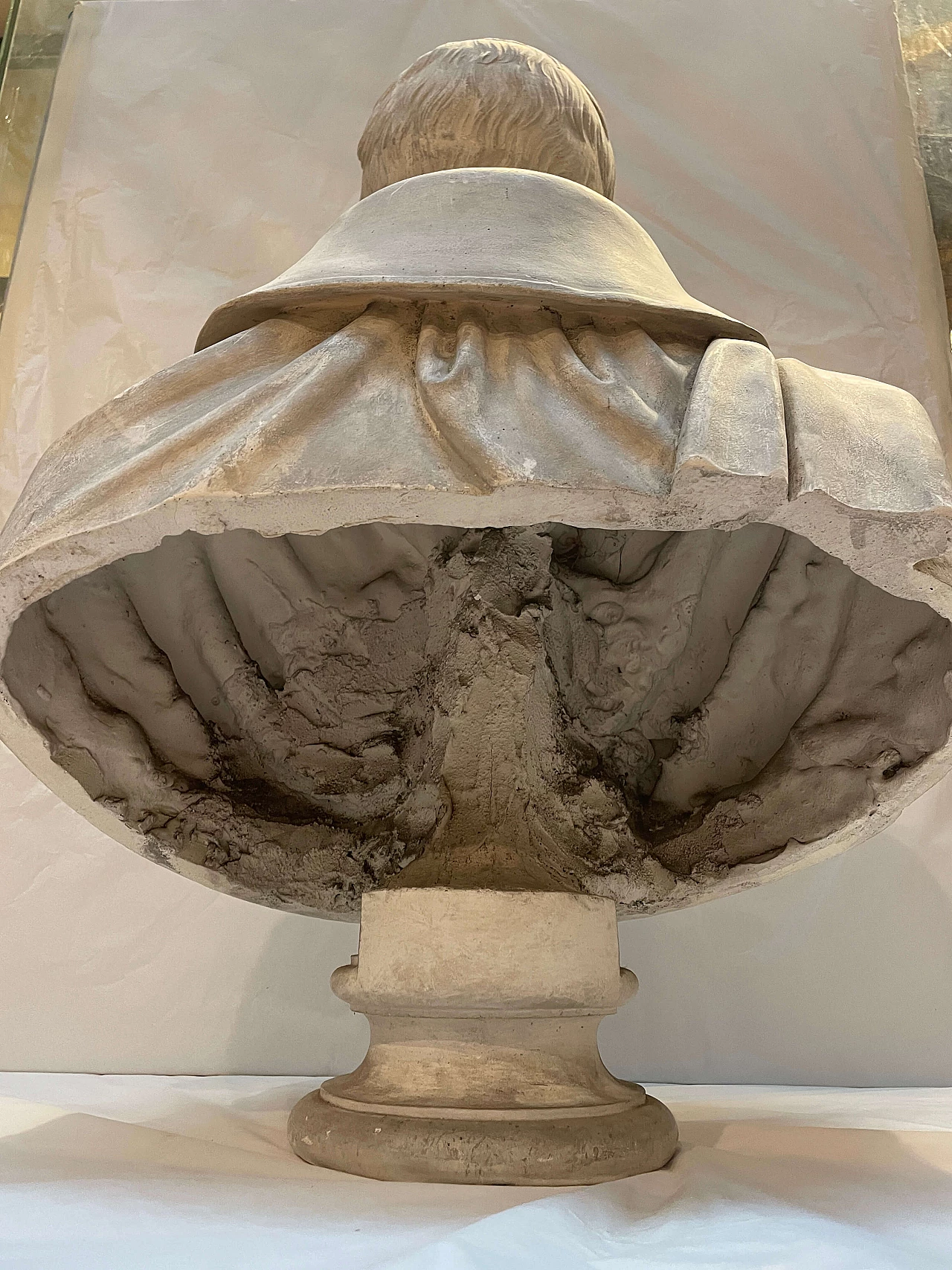 Busto in gesso raffigurante gentiluomo lombardo, '800 8