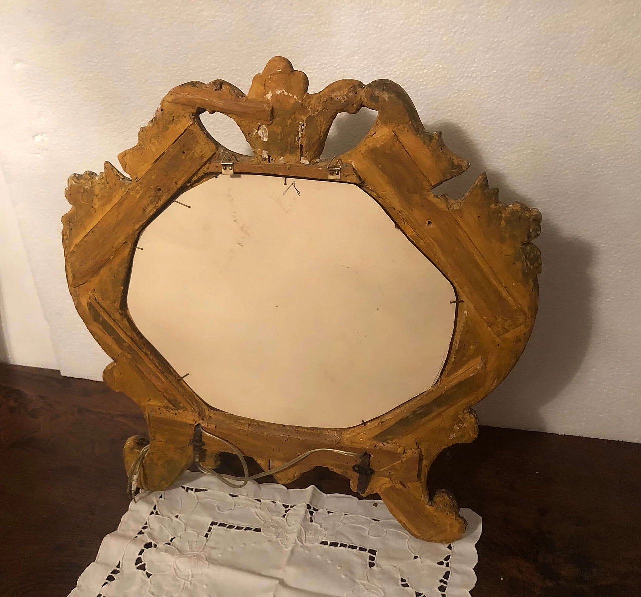 Cartagloria in legno dorato con specchio e coppia di luci, '800 4