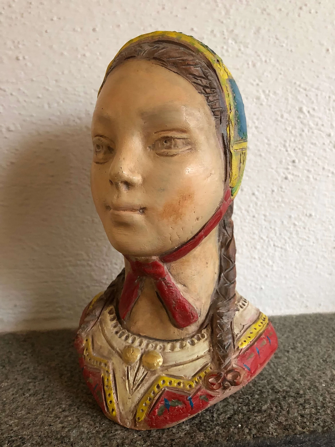 Claudio Pulli, testa di bambina di Desulo, scultura in terracotta, anni '40 1