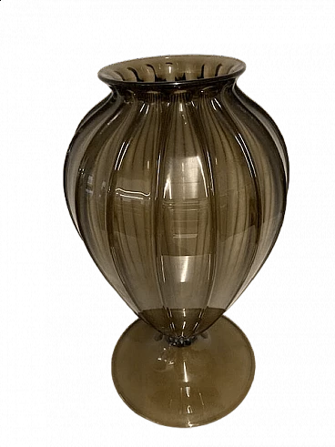 Vaso in vetro di Murano ambrato costolato di Vittorio Zecchin, inizio '900