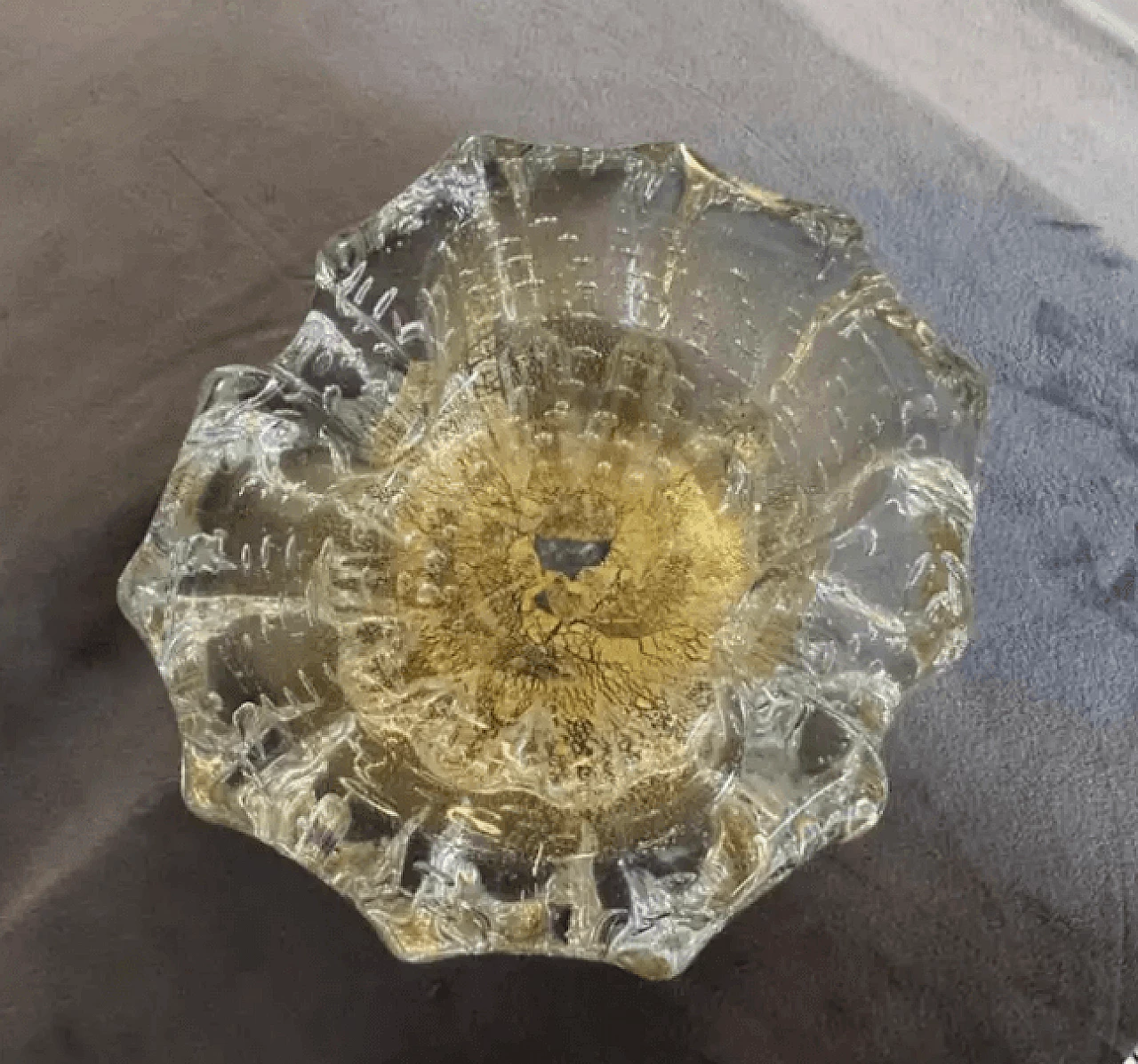 Transparent and gold Murano glass ashtray, mid-20th century 2