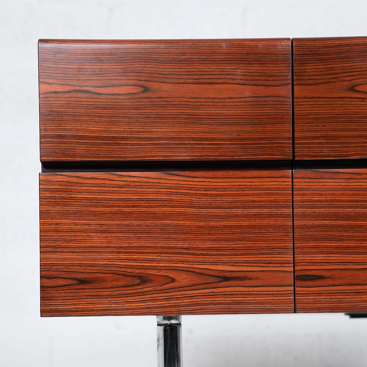 Mobile bar in legno e acciaio con giradischi, anni '70 4