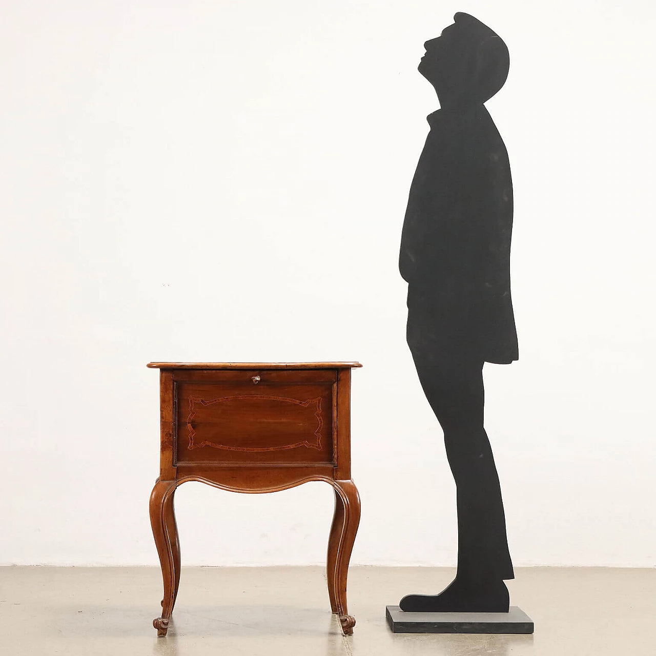 Barocchetto inlaid walnut bedside table with flap door, mid-18th century 2