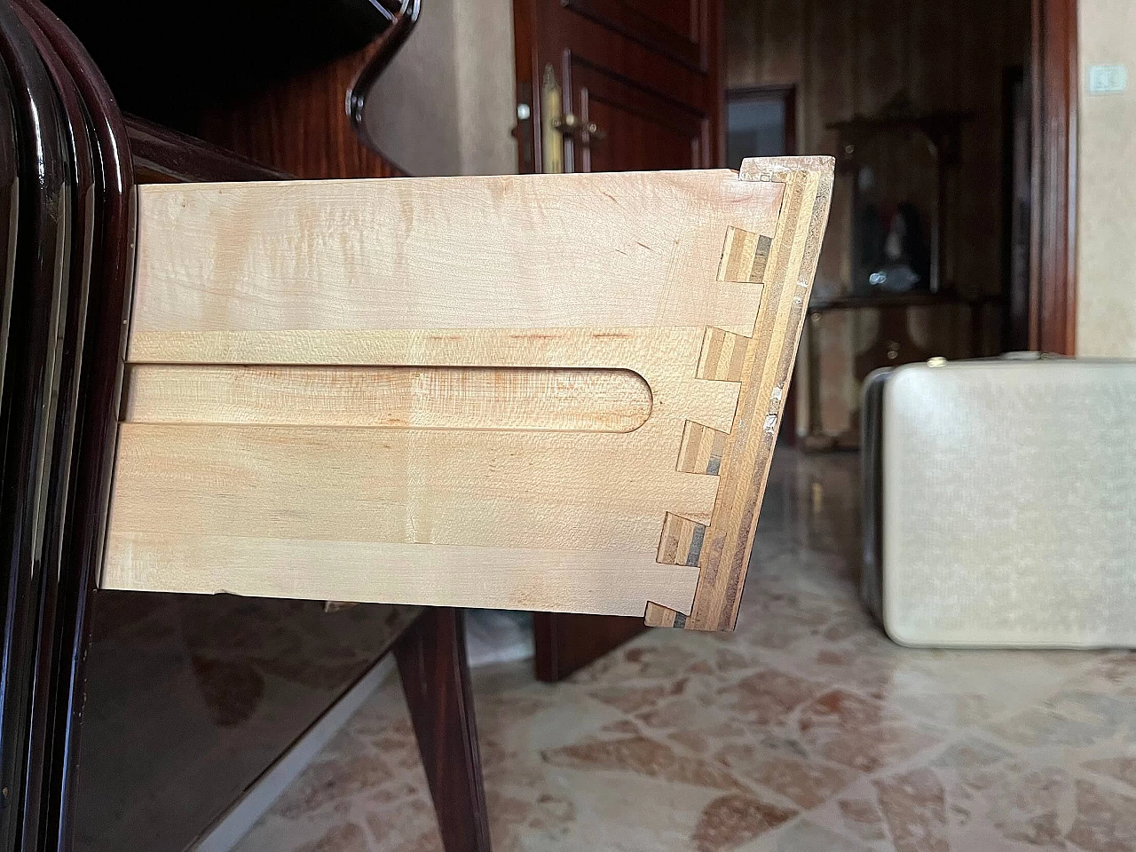 Wooden sideboard with bar cabinet in the style of Osvaldo Borsani, 1950s 7