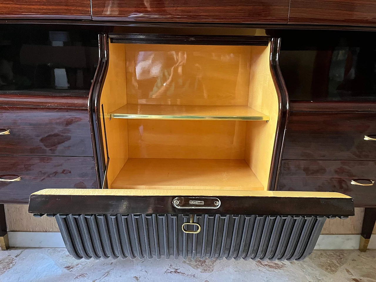 Wooden sideboard with bar cabinet in the style of Osvaldo Borsani, 1950s 8
