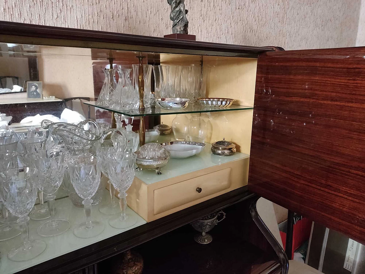 Wooden sideboard with bar cabinet in the style of Osvaldo Borsani, 1950s 13
