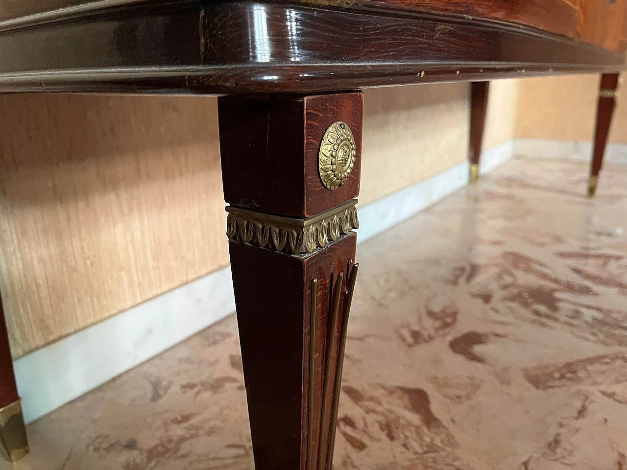 Credenza in legno con applicazioni in ottone nello stile di Paolo Buffa, anni '50 4