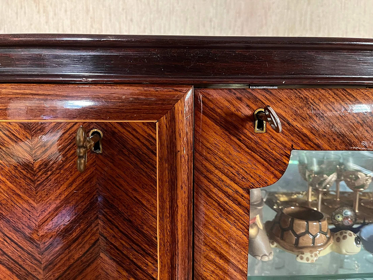 Credenza in legno con applicazioni in ottone nello stile di Paolo Buffa, anni '50 8