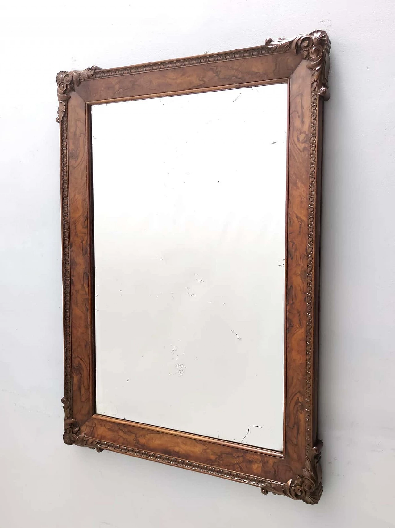 Specchio da parete con cornice in faggio e noce, anni '40 5