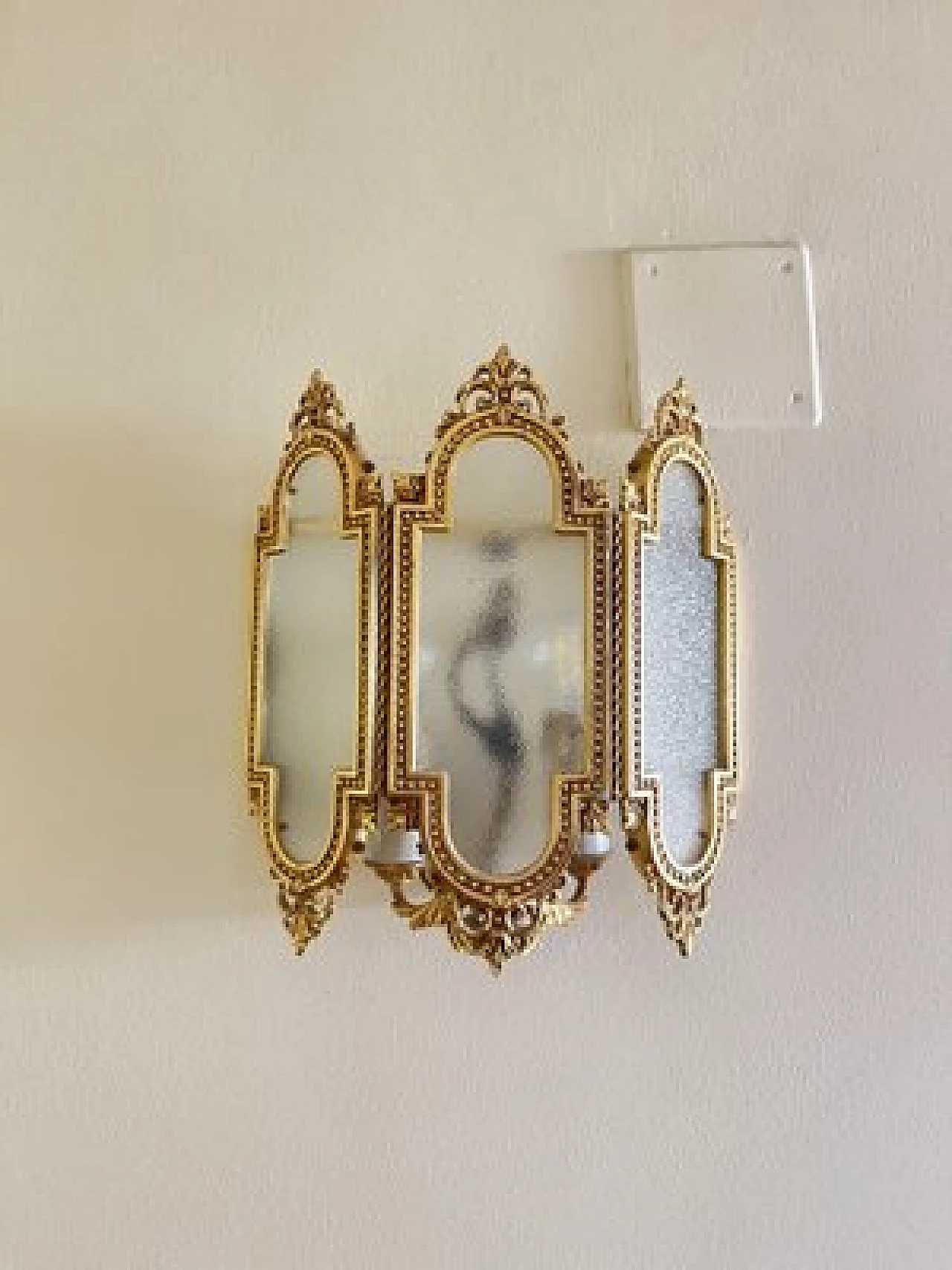 3 Wall lights in brass and glass, 1980s 3