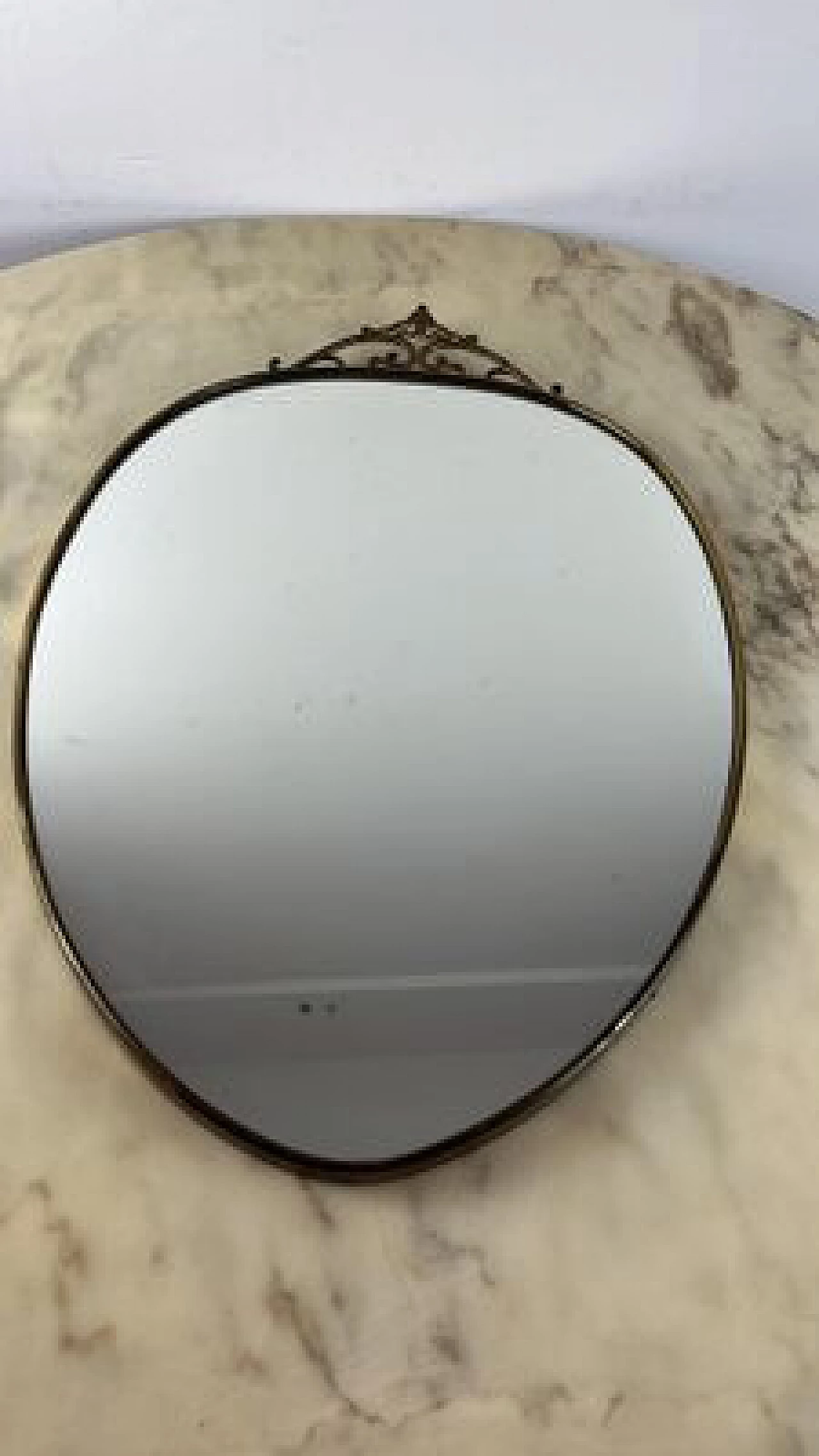 Specchio da parete con cornice in ottone, anni '60 4