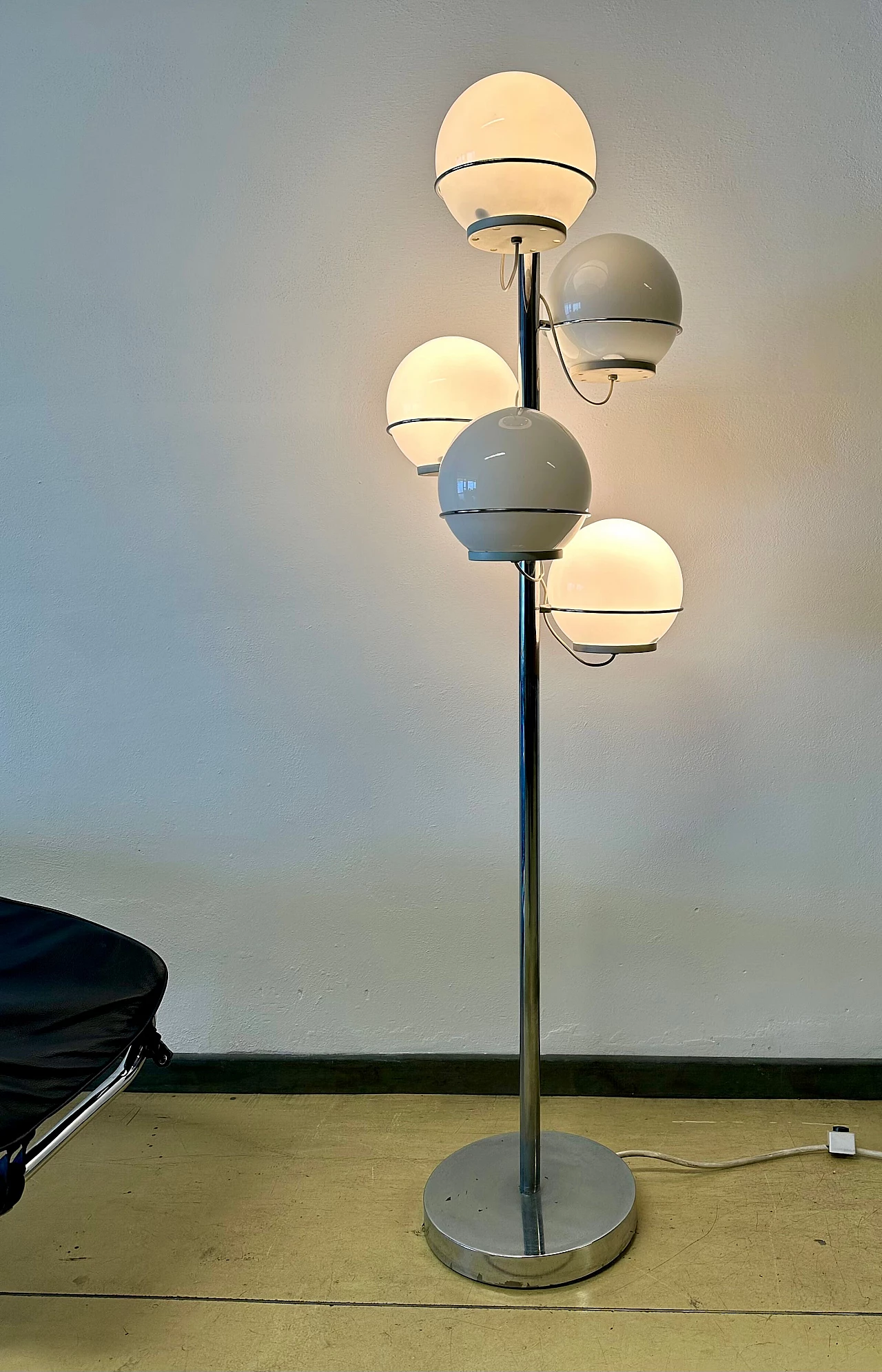 Lampada da terra a cinque luci in acciaio e vetro, anni '70 7