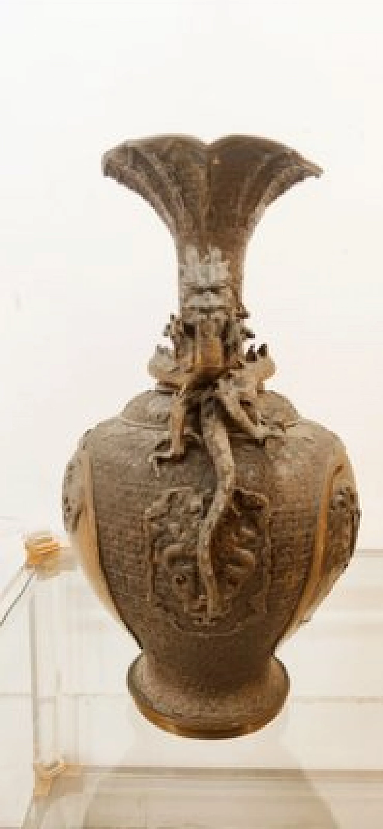 Coppia di vasi giapponesi in bronzo con draghi 8