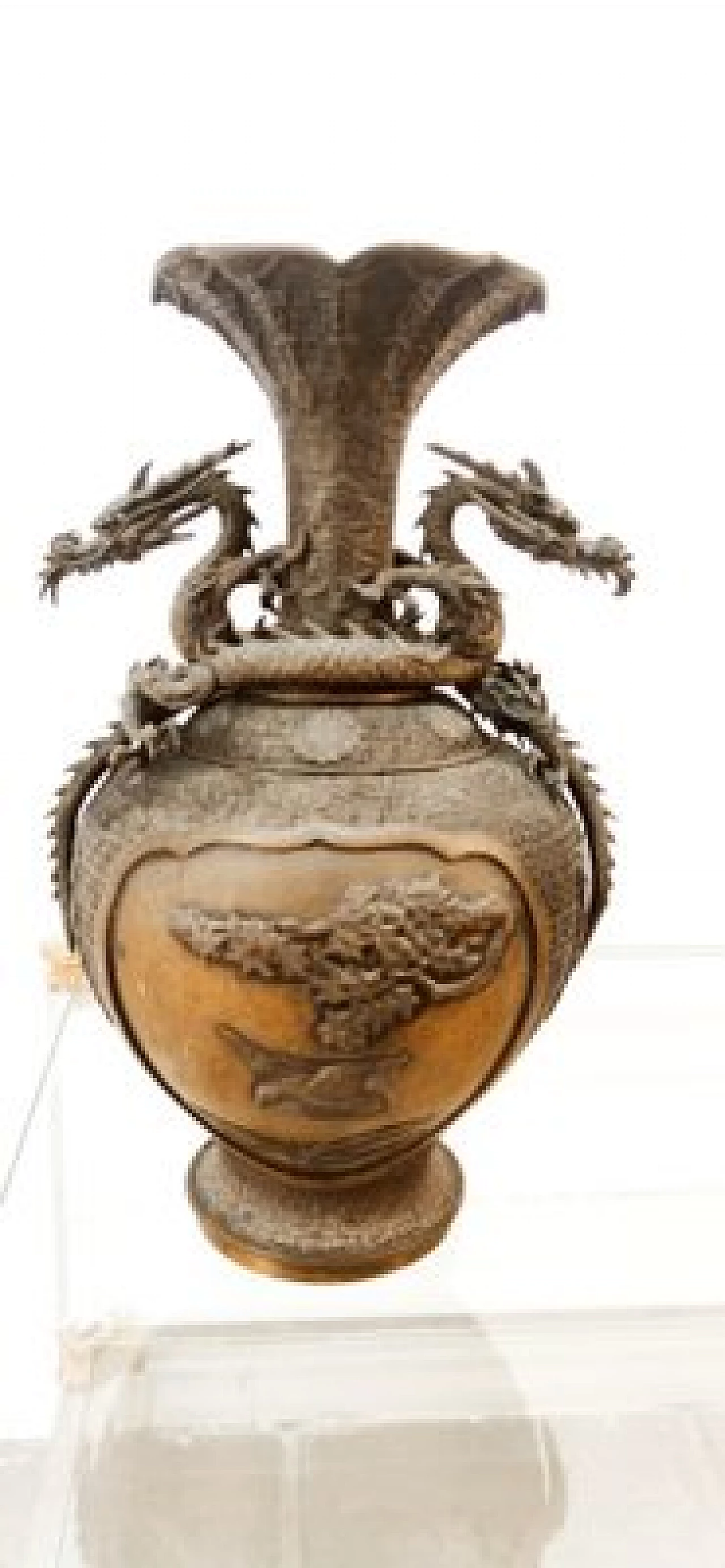 Coppia di vasi giapponesi in bronzo con draghi 16