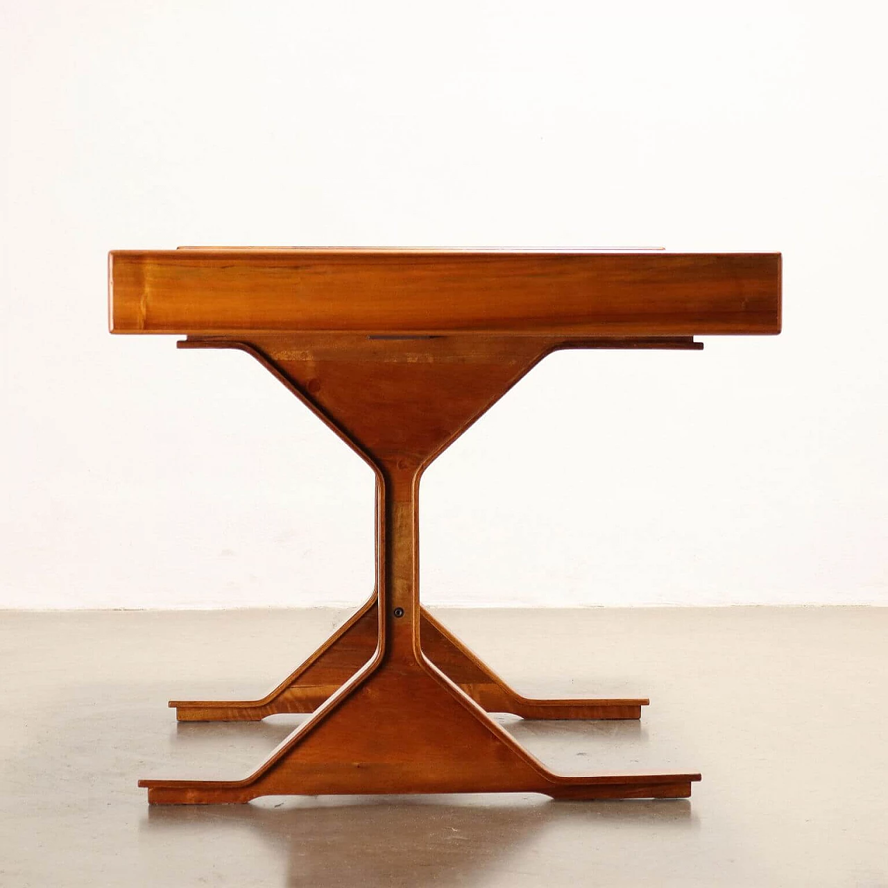 Walnut veneered desk 530 by Gianfranco Frattini for Bernini, 1960s 3