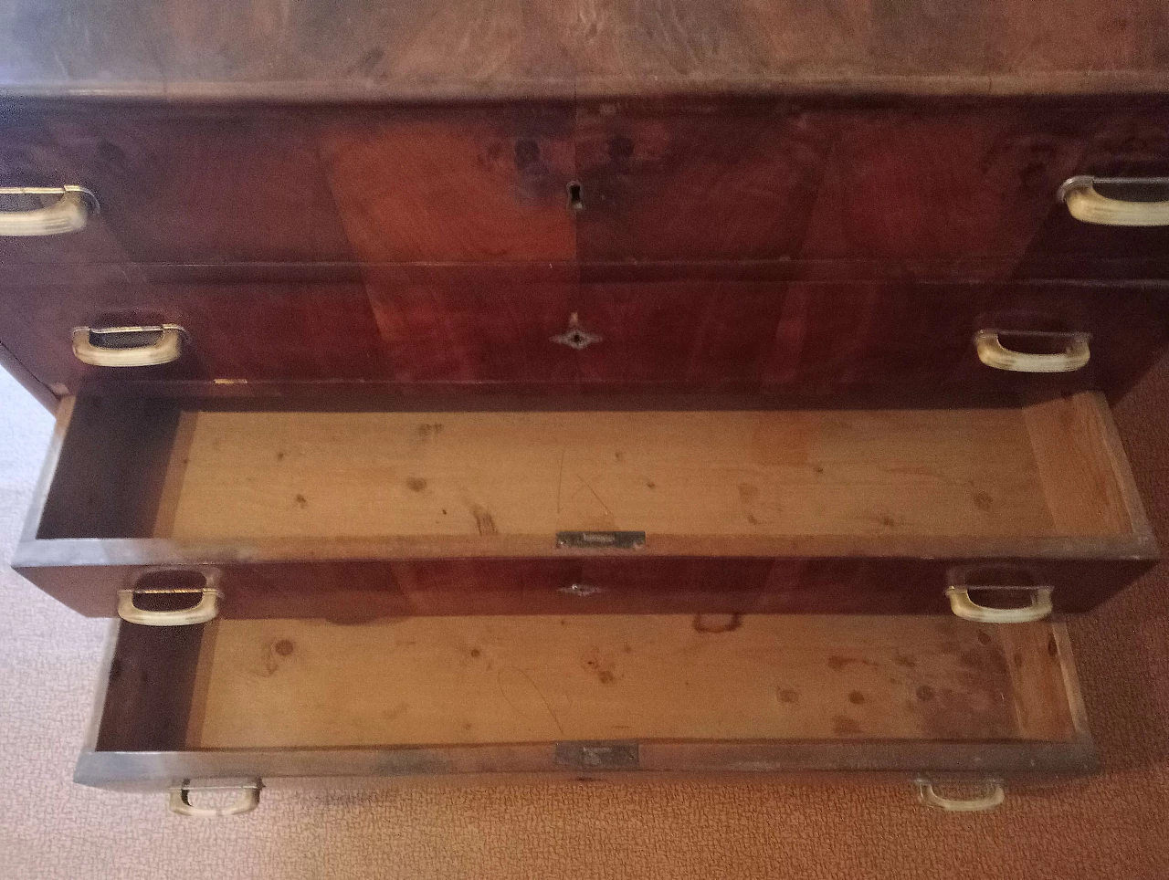 Cassettiera in legno impiallacciato, anni '40 15