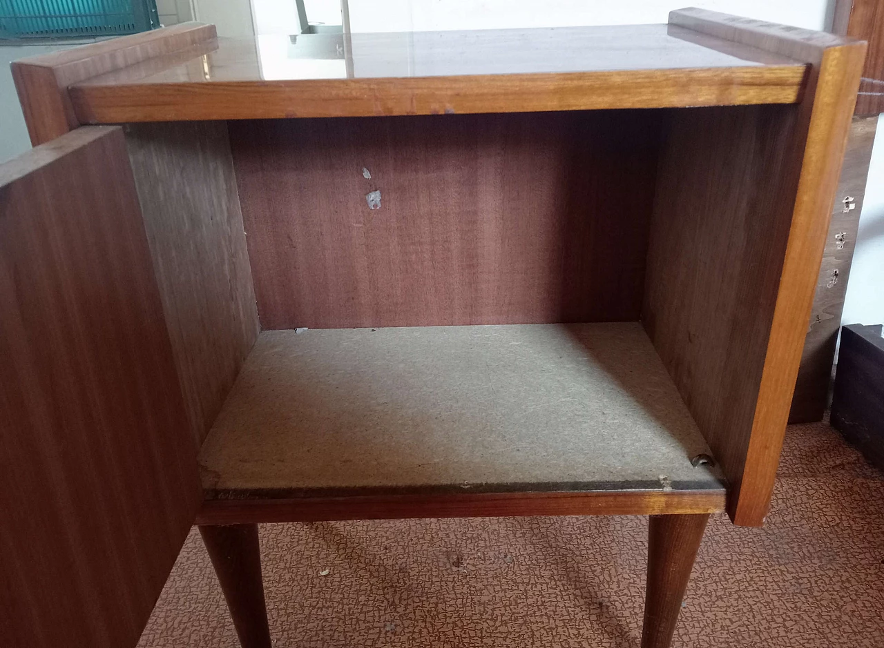 Coppia di letti singoli, coppia di comodini e armadio in legno impiallacciato, anni '50 4