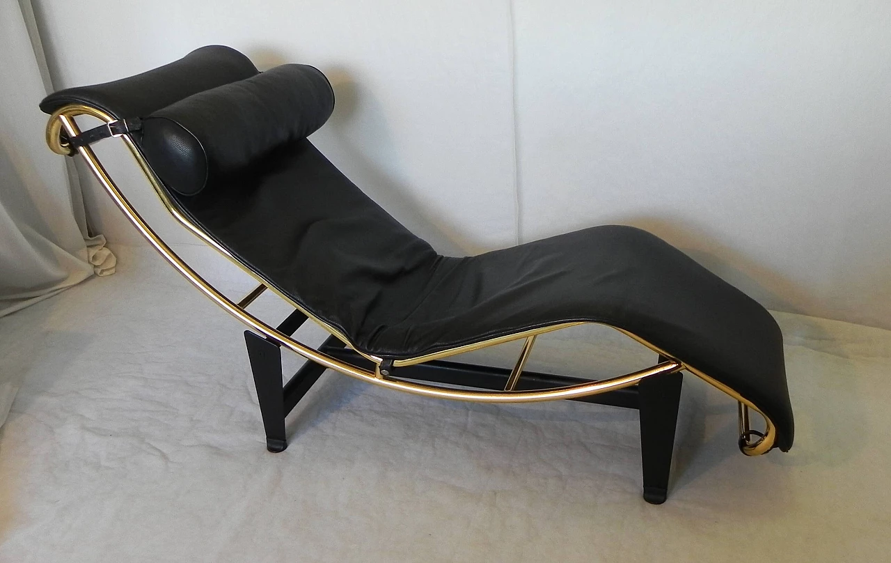 Chaise longue stile Bauhaus in metallo dorato e pelle, anni '80 10