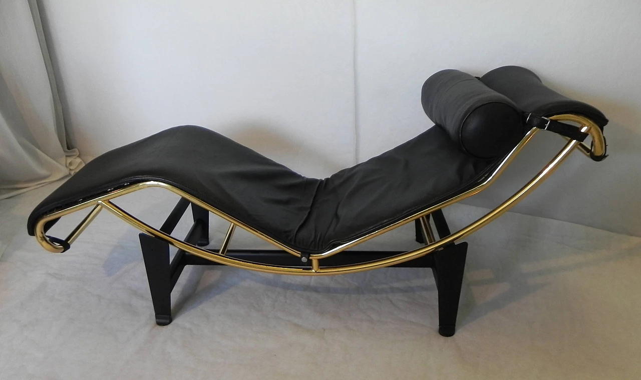Chaise longue stile Bauhaus in metallo dorato e pelle, anni '80 12
