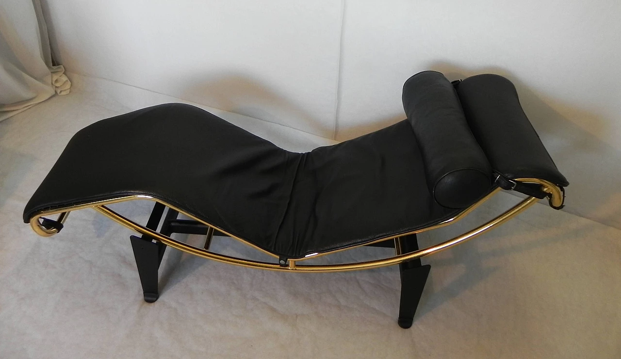 Chaise longue stile Bauhaus in metallo dorato e pelle, anni '80 13