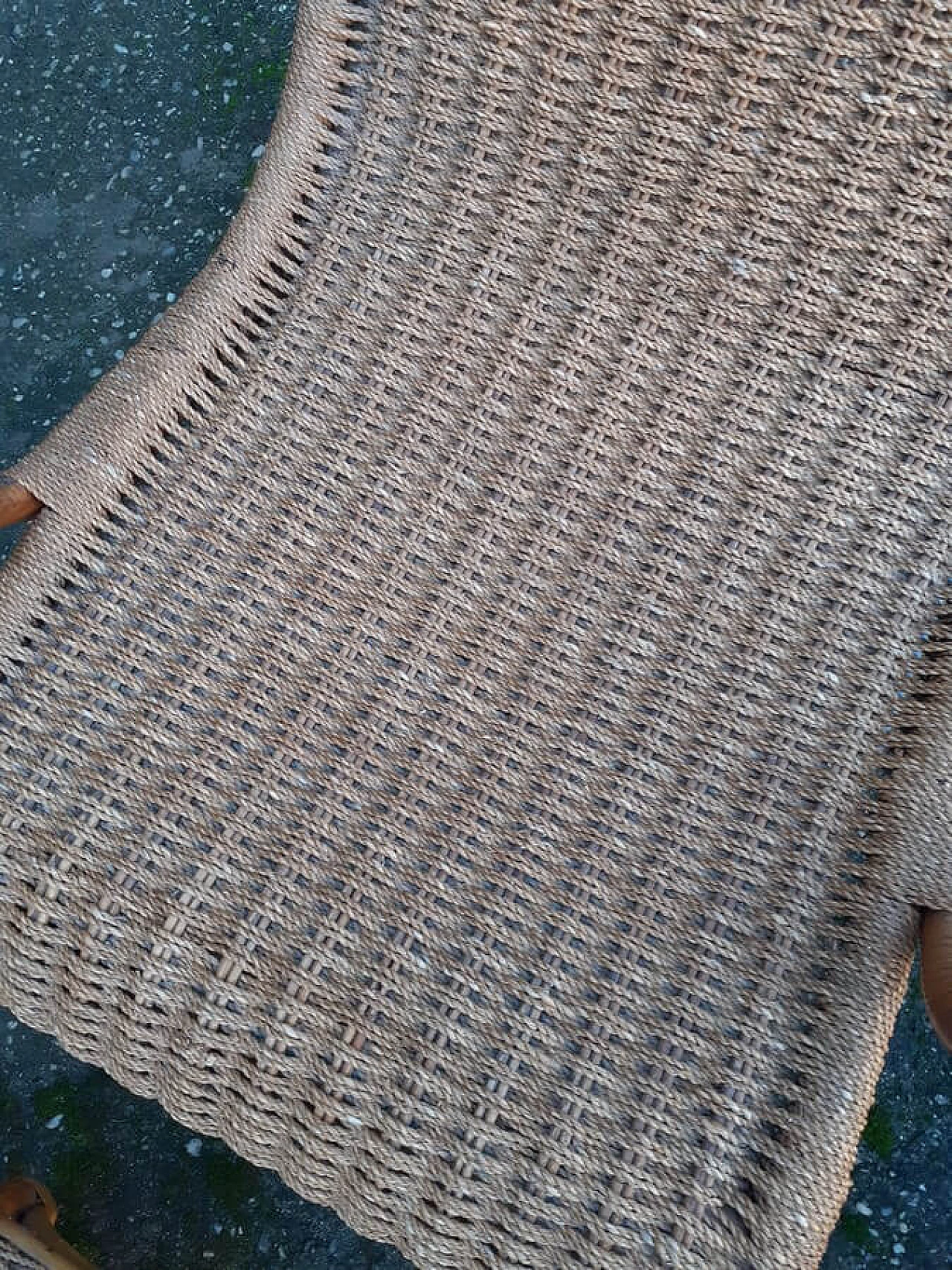 Poltrona con poggiapiedi in malacca e corda intrecciata con struttura in legno, anni '50 5