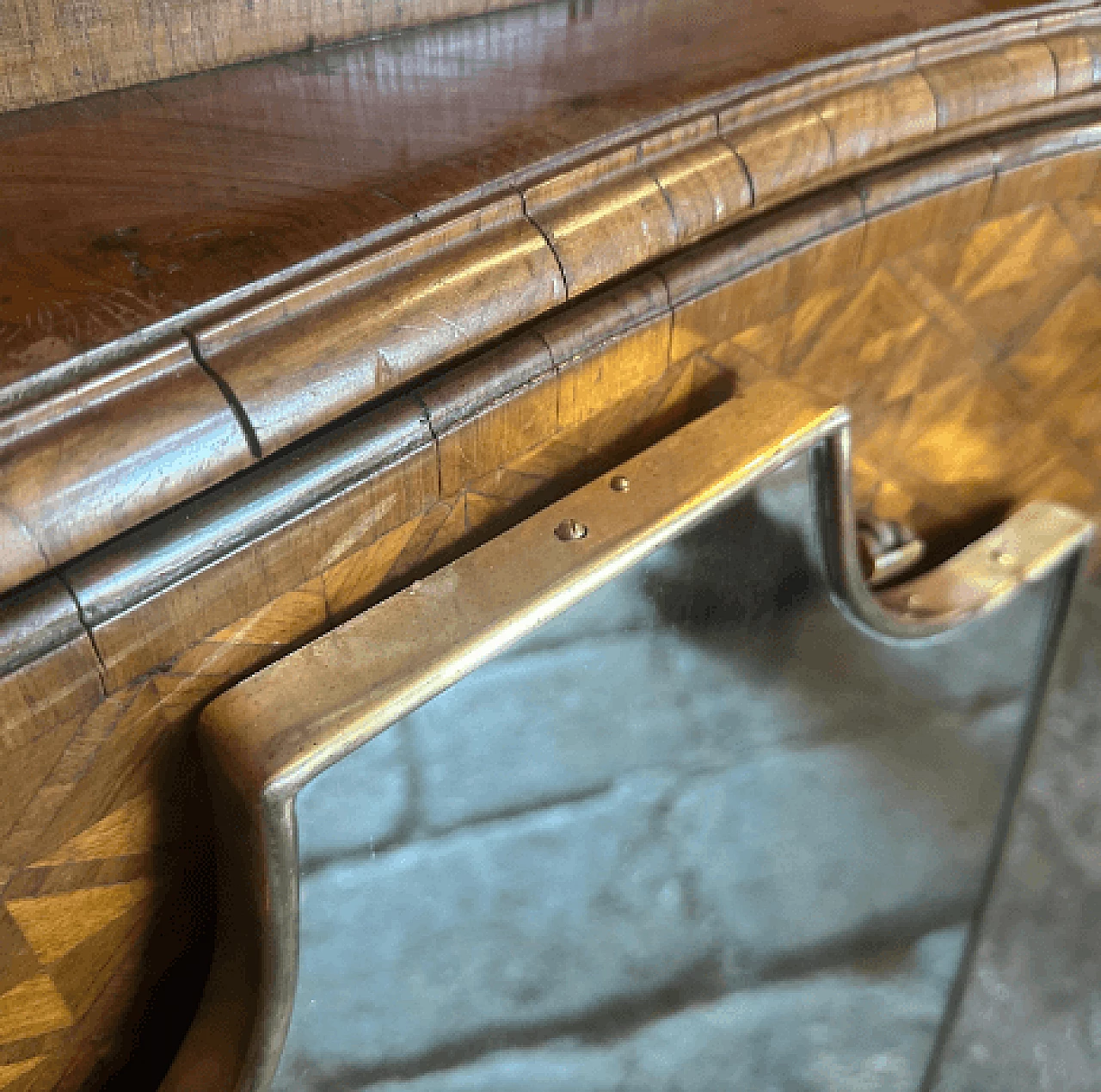 Specchio a scudo in ottone nello stile di Gio Ponti, anni '50 4