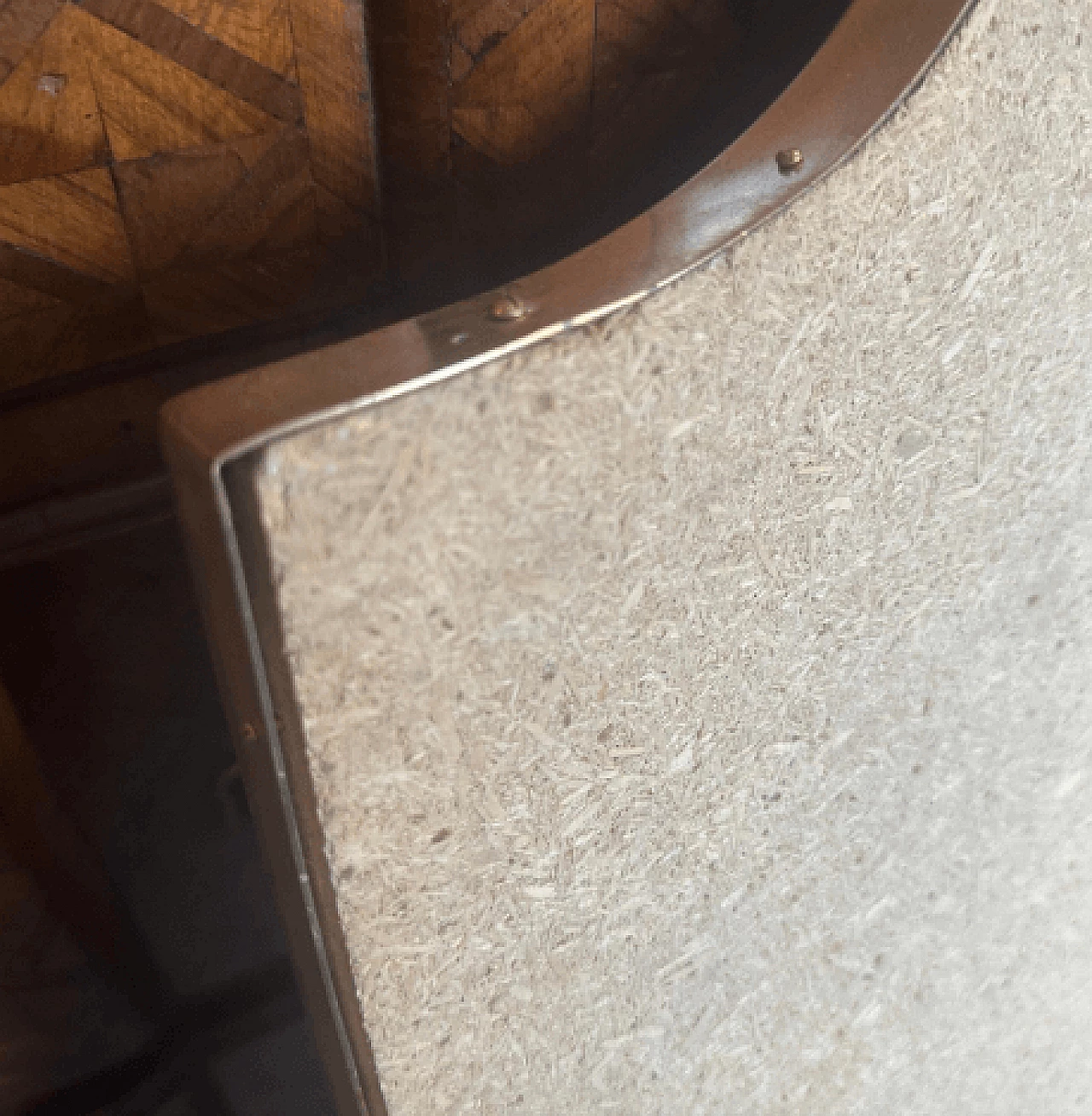 Specchio a scudo in ottone nello stile di Gio Ponti, anni '50 7