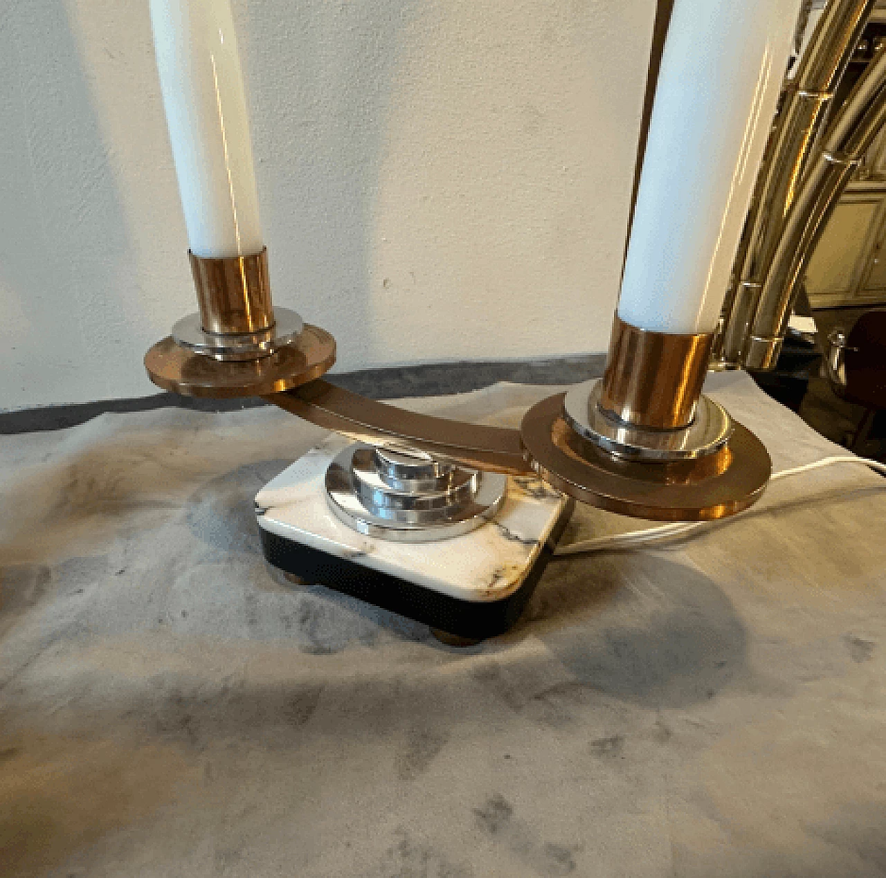 Coppia di lampade da tavolo Art Déco in metallo, marmo e vetro, anni '30 11