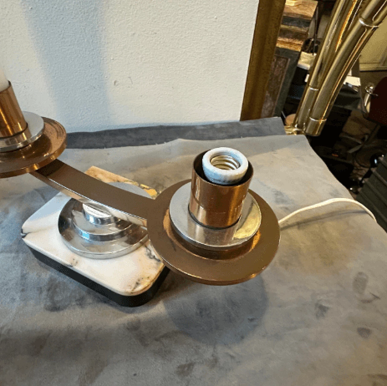 Coppia di lampade da tavolo Art Déco in metallo, marmo e vetro, anni '30 12